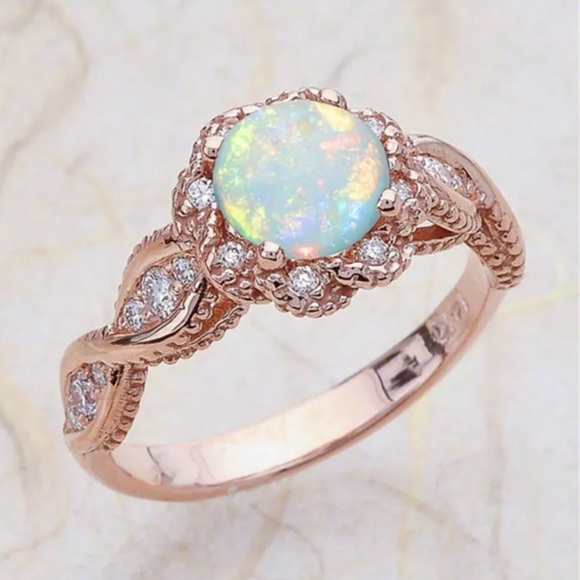 ✨18K Rose Gold White Opal Ring✨ - Picture 2 of 6